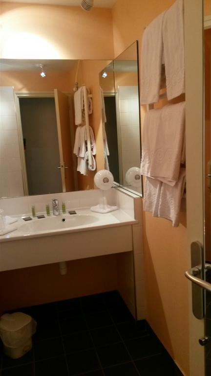 Hotel Le Saint Aubin Gournay-en-Bray Room photo